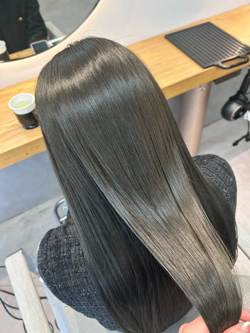 カラー オリーブカラー ルネ北千住店 Rinoのヘアスタイル