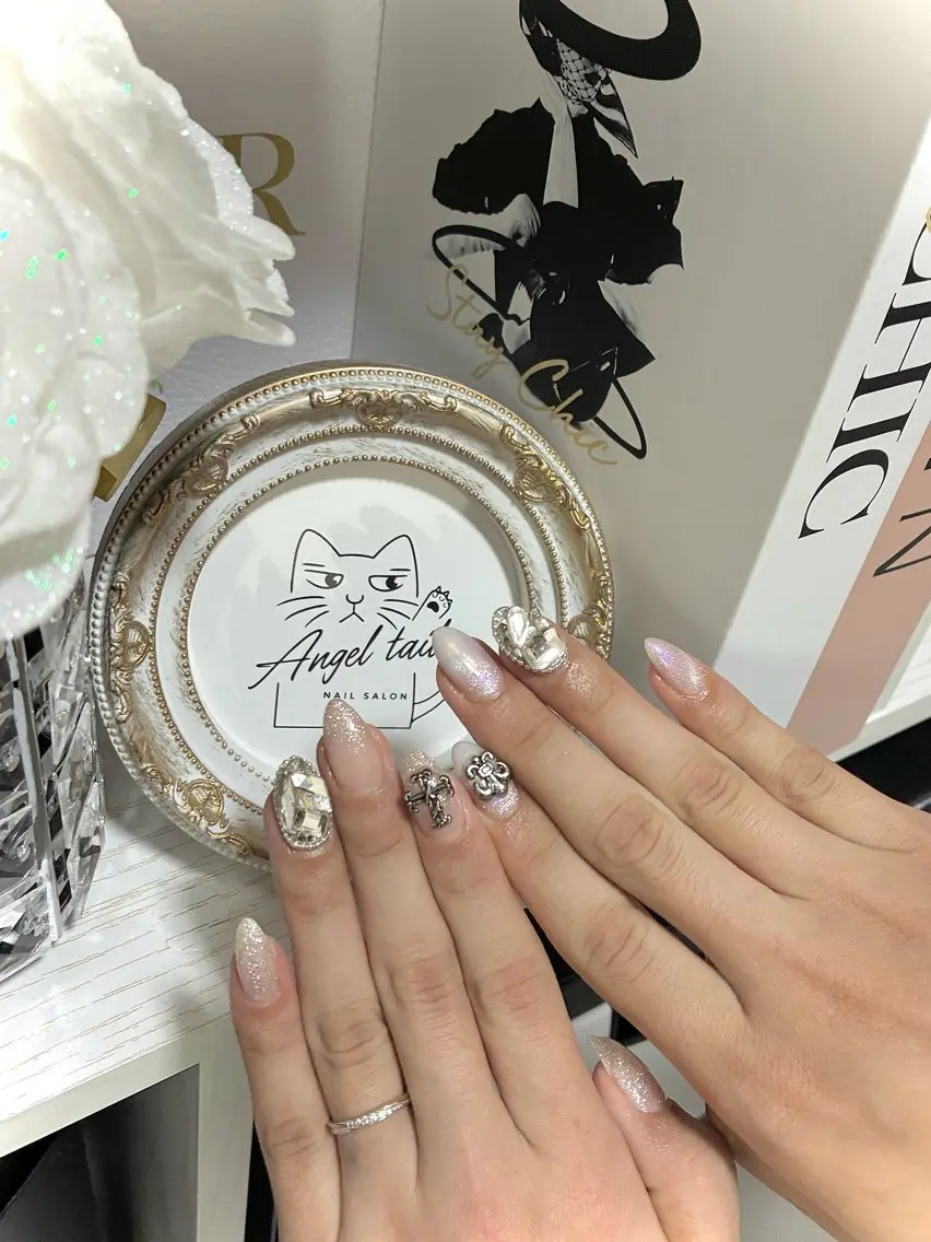 ネイル ハンドネイル Angel tailのネイルデザイン
