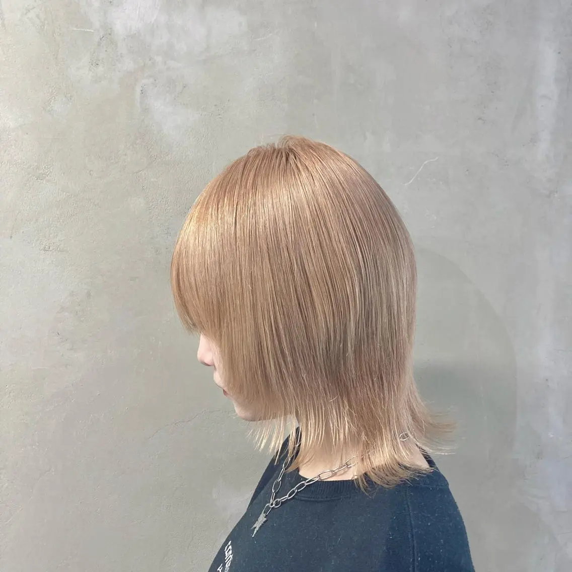ミディアム カラー レン🎨ハイトーン/ エクステ🎨渋谷のヘアスタイル
