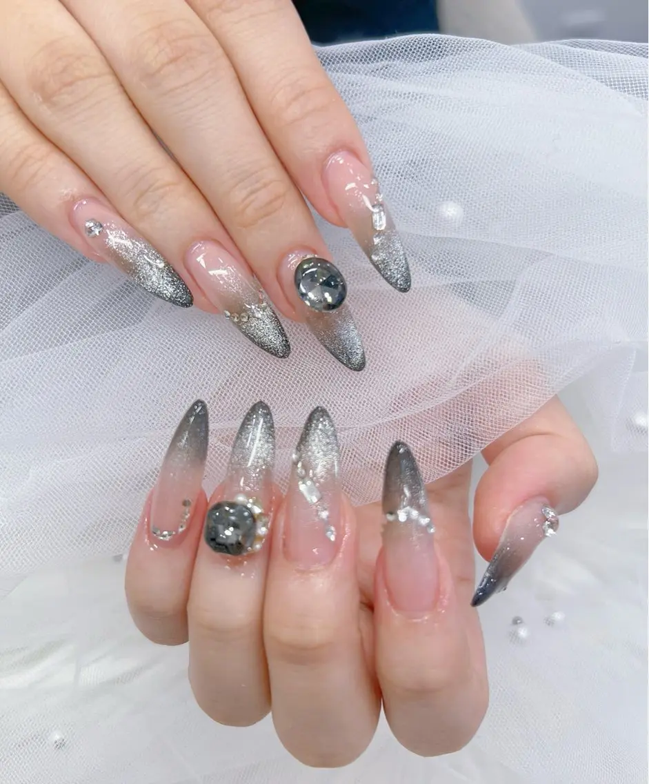 ネイル アートネイル オーロラネイル チークネイル 長さ出し フットネイル Miya _nailのネイルデザイン