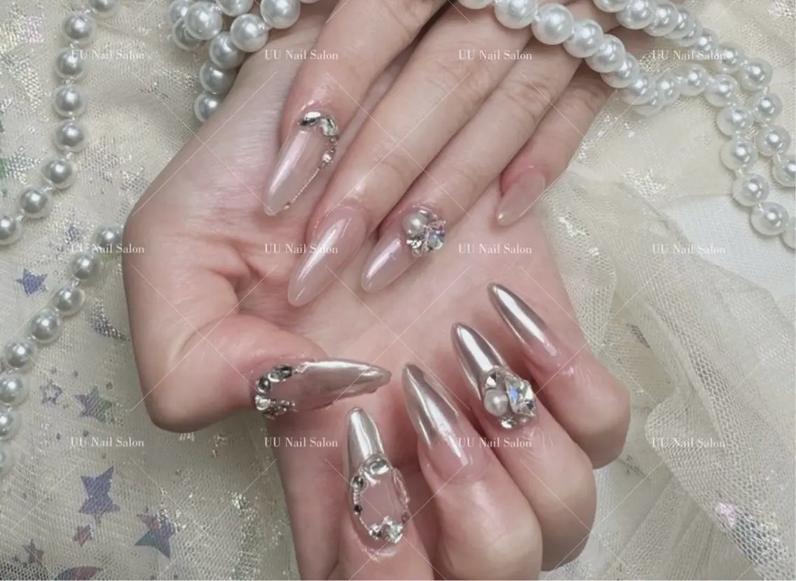 ⭐HAND⭐【チップ長さだし】💅🏻ミラーグラデーション⭐新規ジェルオフ無料⭐の写真