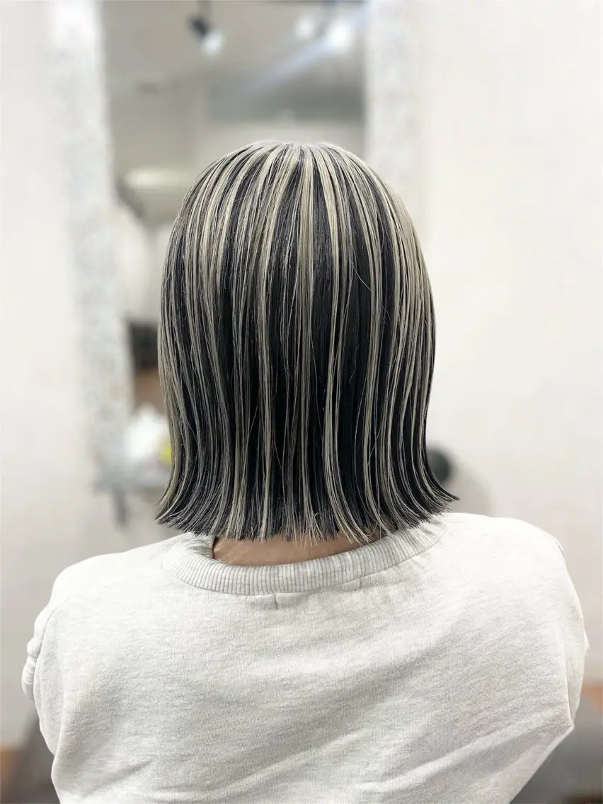 ミディアム 切りっぱなしボブ ボブ カット ヘアカラー ＳＨＩ ＺＵのヘアスタイル
