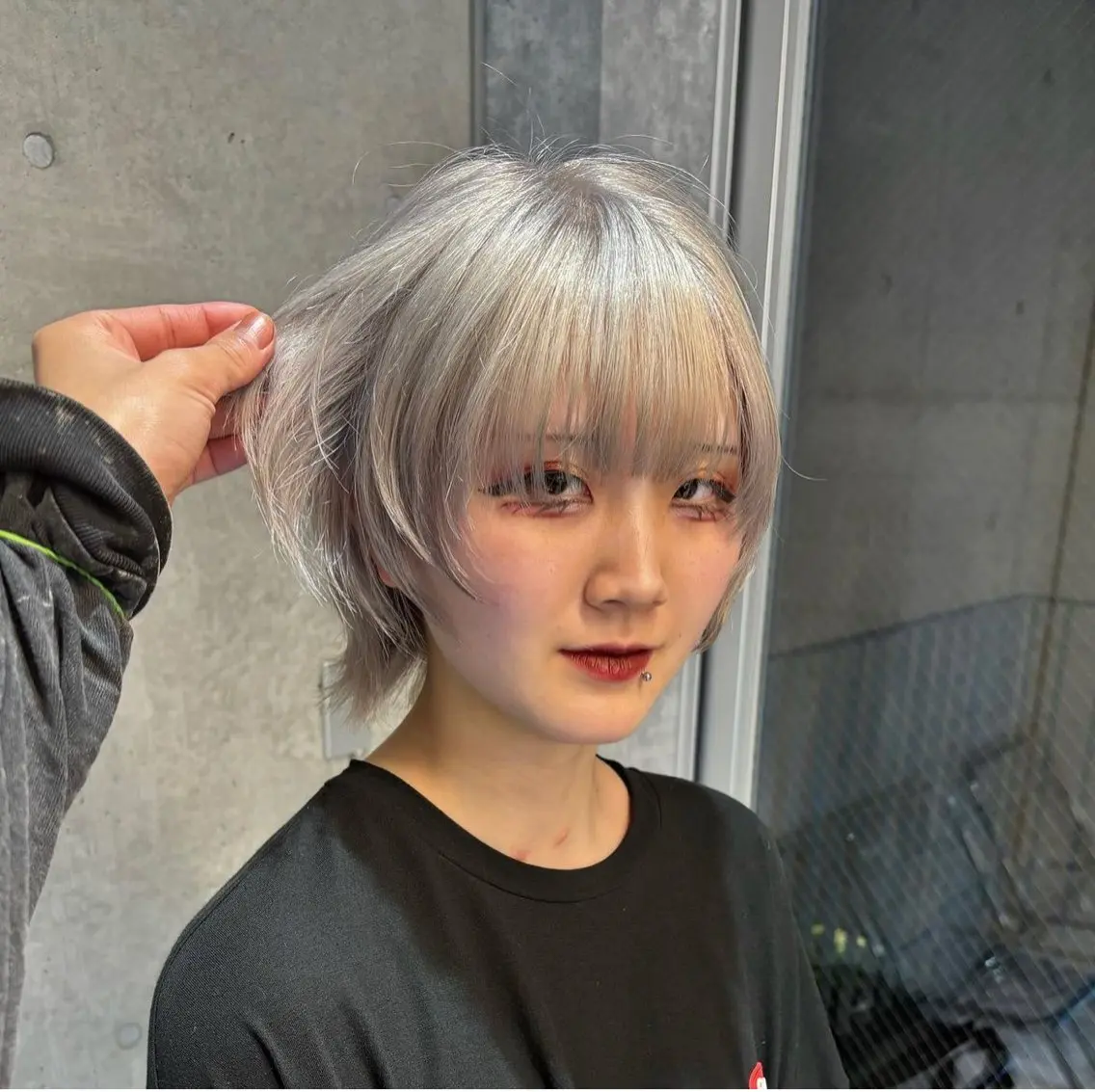 ショート カット ヘアセット ハイトーン特化🎀 LEONのヘアスタイル