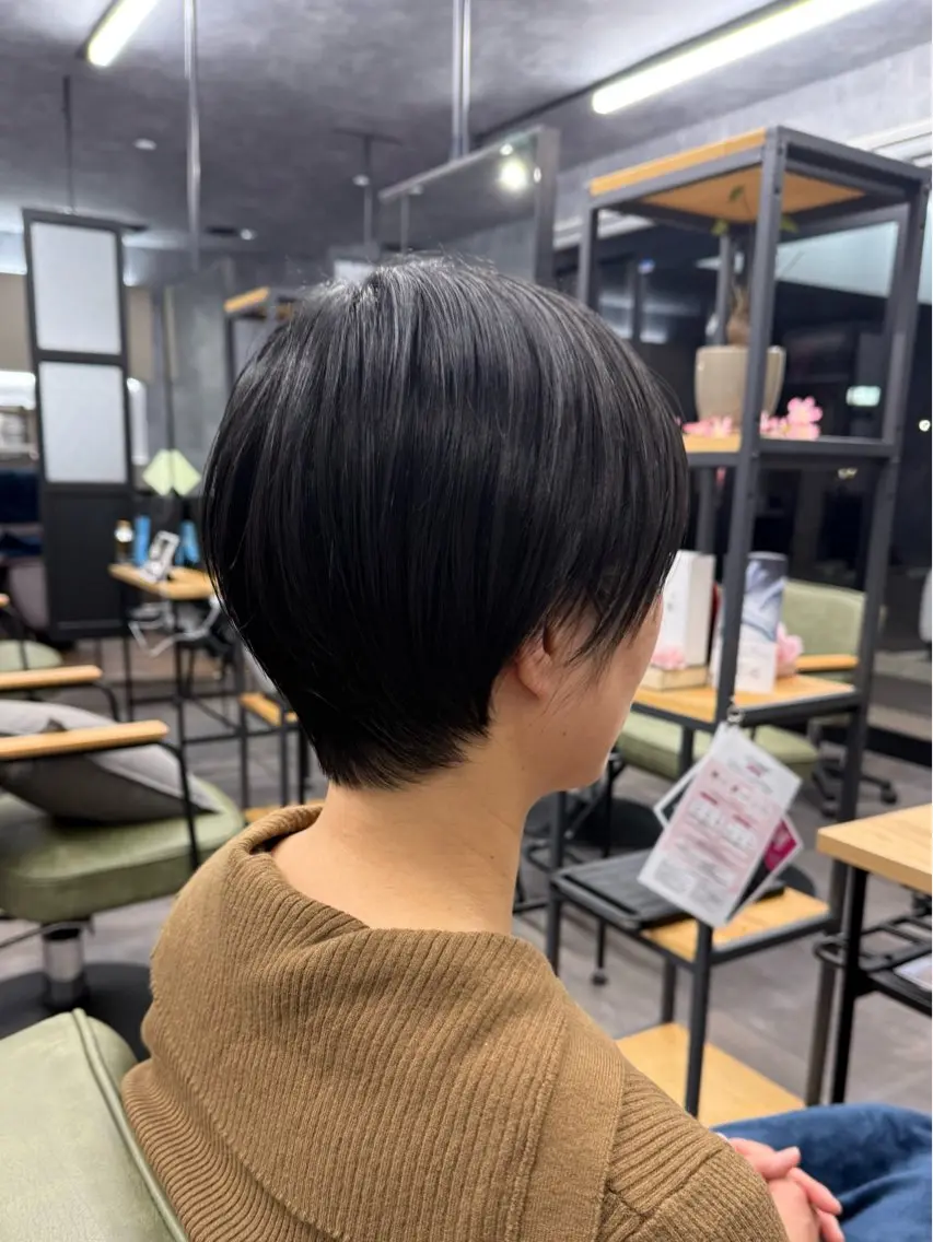 ショート ショートヘア 郷原 奈々のヘアスタイル