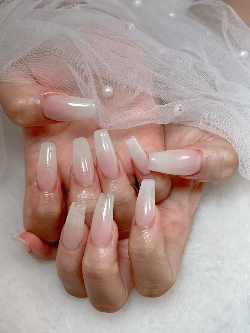 ネイル アートネイル オーロラネイル チークネイル フラッシュネイル フットネイル 持ち重視 B•U Nail大宮のネイルデザイン