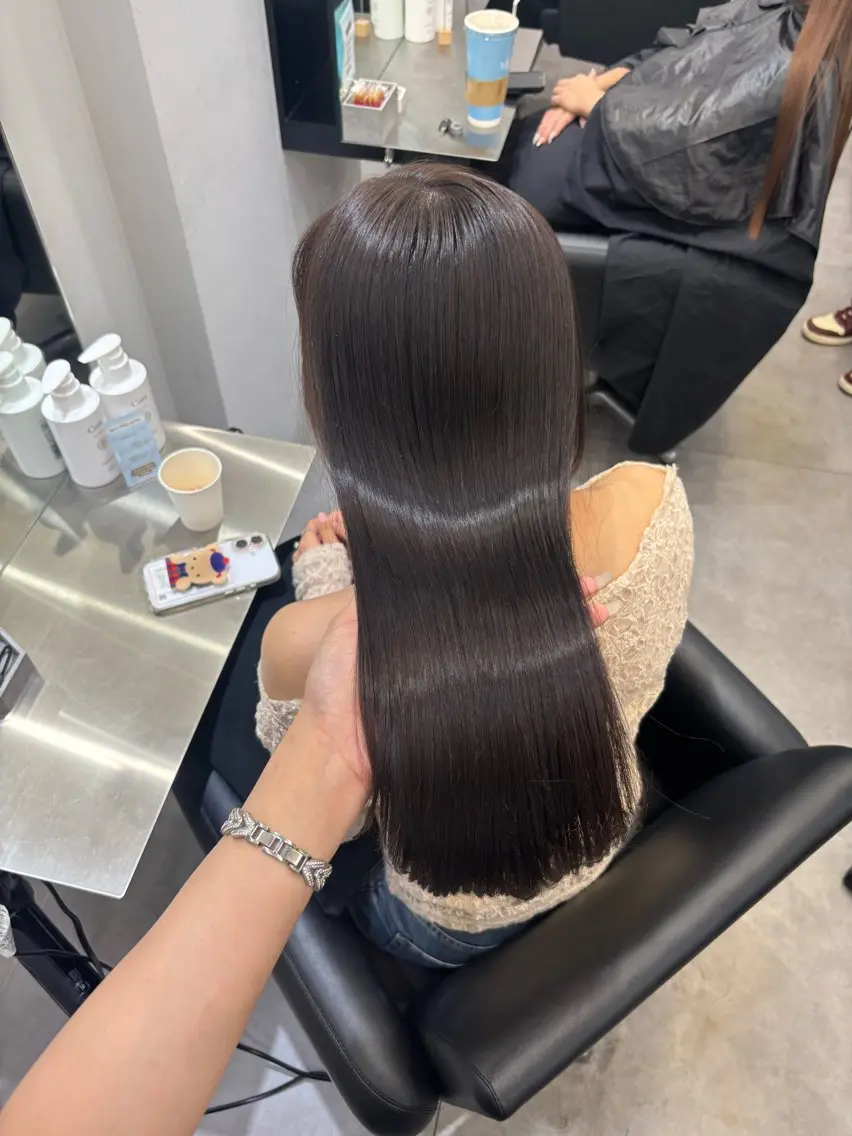 ロング カラー Core茶屋町 HINATAのヘアスタイル