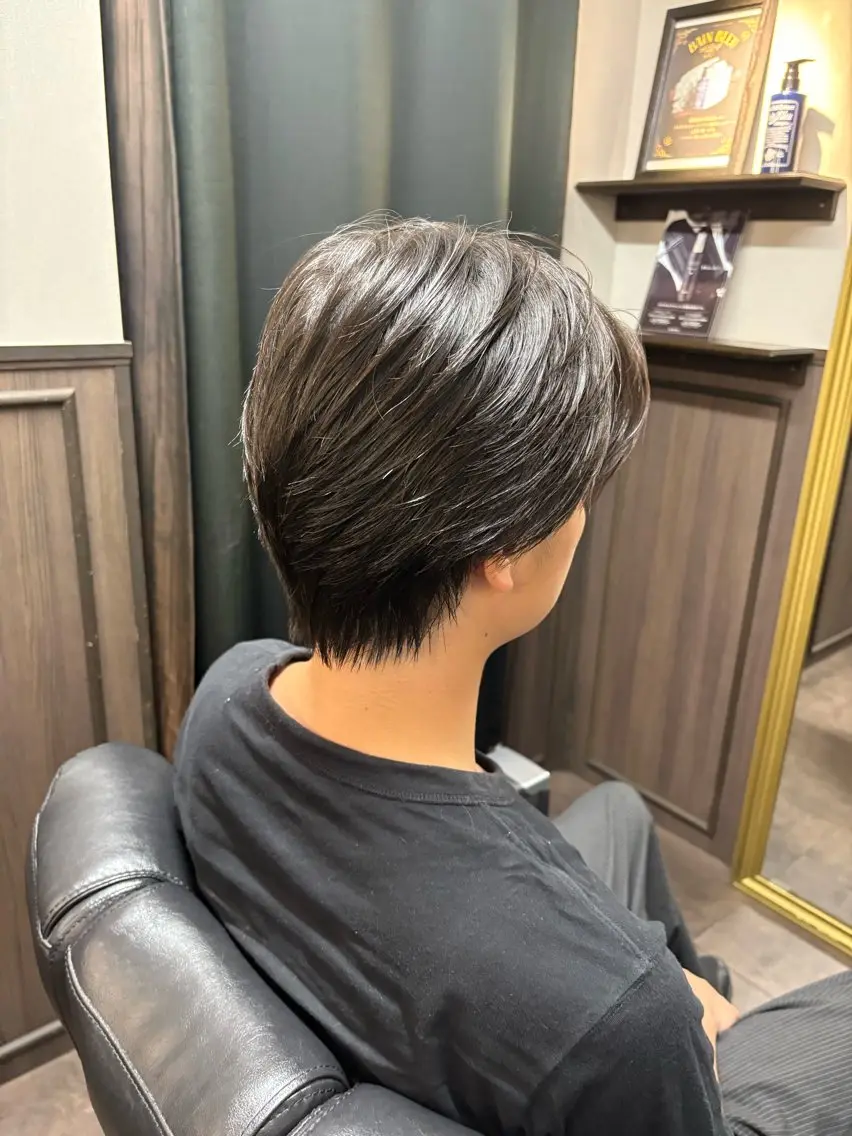 カット(ミディアム、刈り上げないスタイル)➕シャンプー➕ヘアセット💇🏻‍♂️の写真