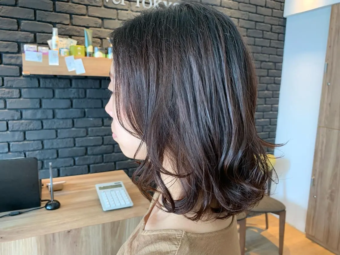 ミディアム カラー パーマ コンドウ サラのヘアスタイル