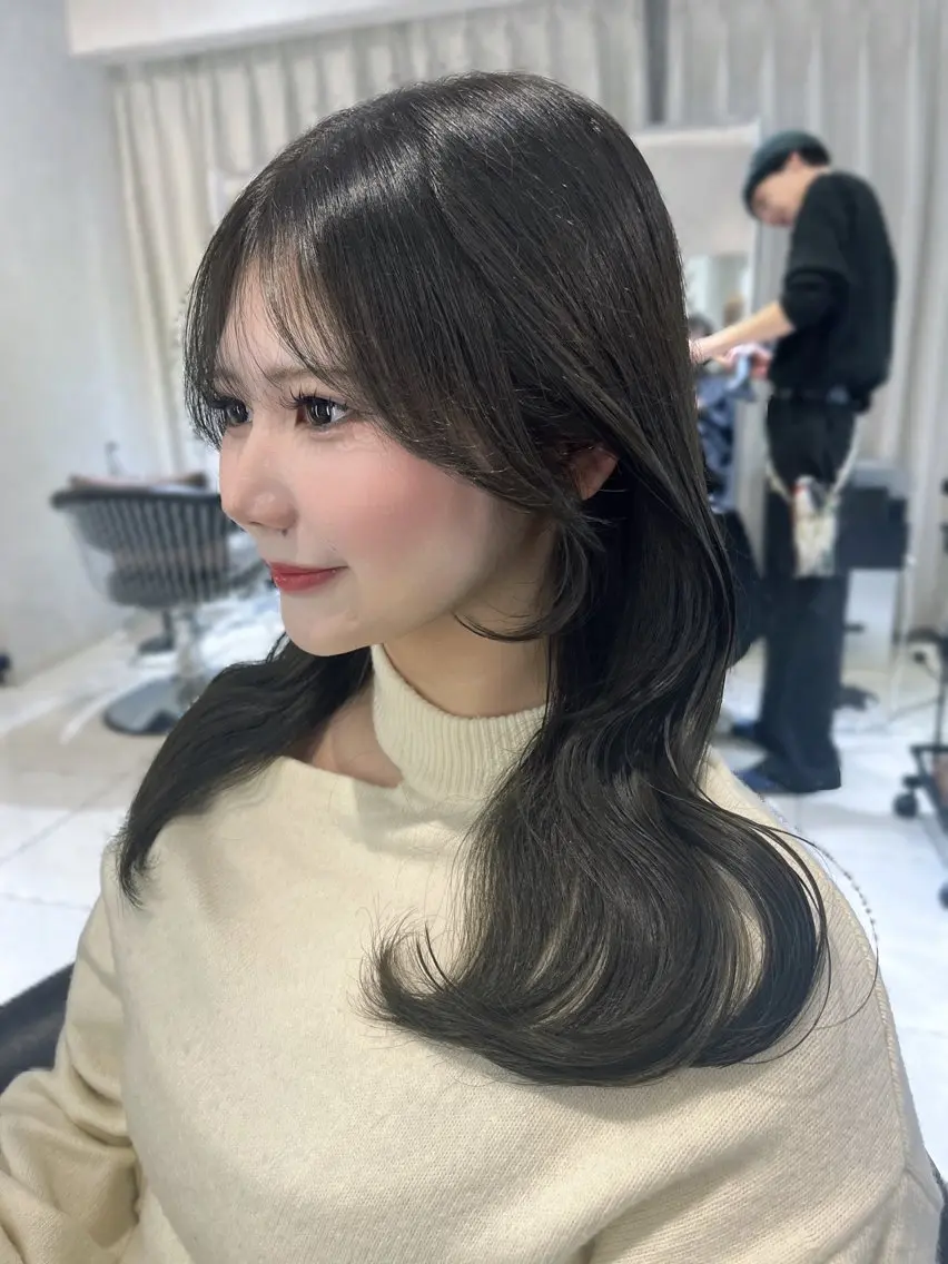 セミロング カラー 透明感カラー グレージュ オリーブグレージュ オリーブグレー カット トリートメント 韓国レイヤー×モテ髪 /MITSUKI🤍のヘアスタイル