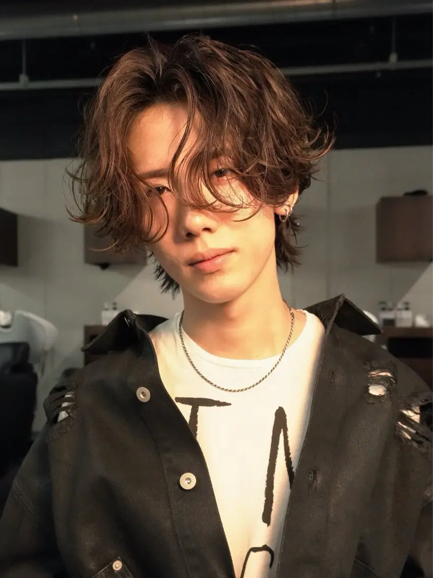 ミディアム パーマ ミディアムパーマ カット パーマ 湖城 恵吾のヘアスタイル