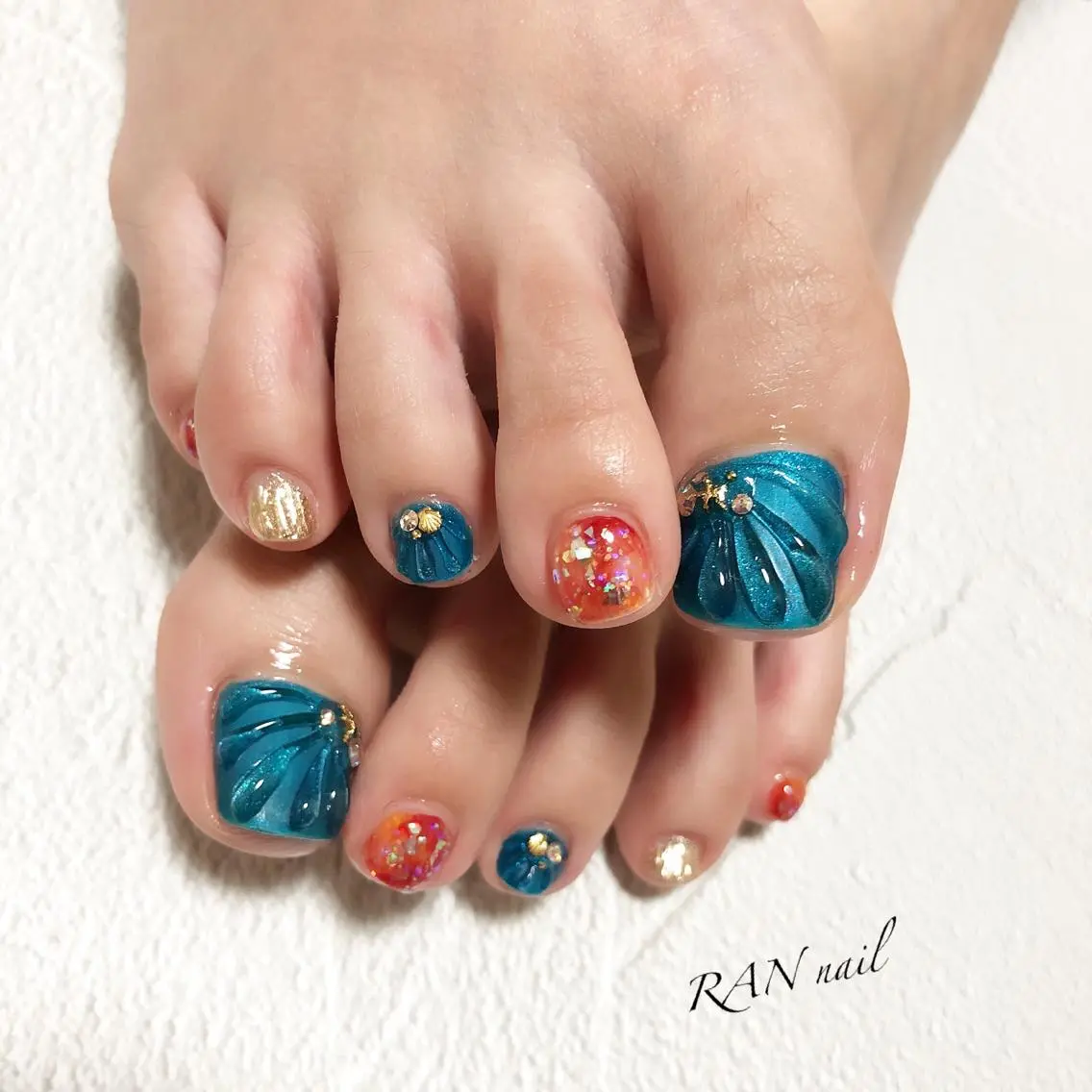 ネイル フットネイル キラキラネイル 大理石ネイル(マーブル) オフィスネイル 春ネイル ハンドネイル フットネイル RAN nailのネイルデザイン