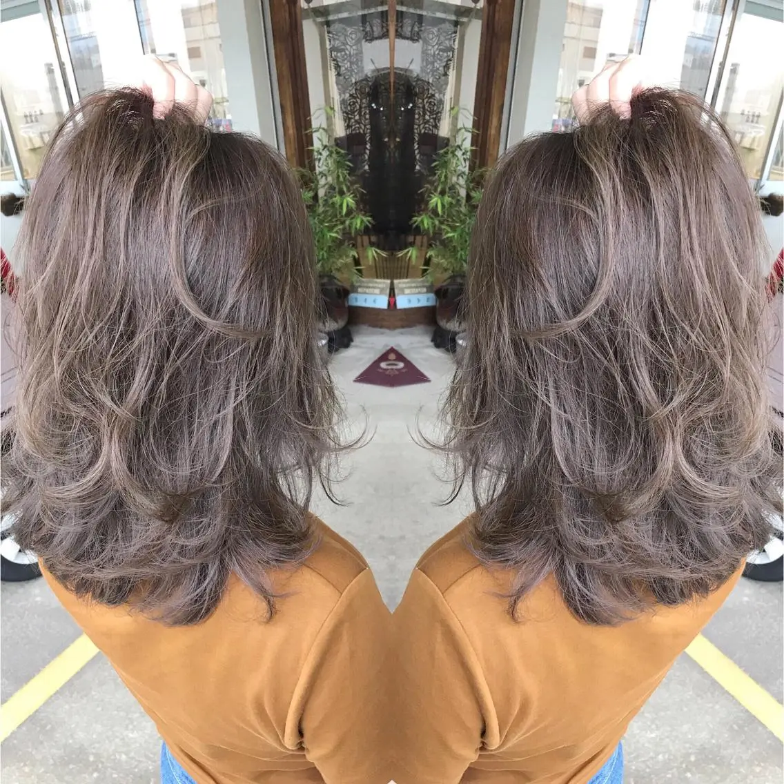 ミディアム カラー グレージュ ネイビーカラー grand juteのヘアスタイル