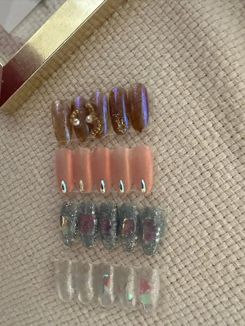 ネイル オーロラネイル 氷ネイル・うるうるネイル キラキラネイル private. nailsalonのネイルデザイン