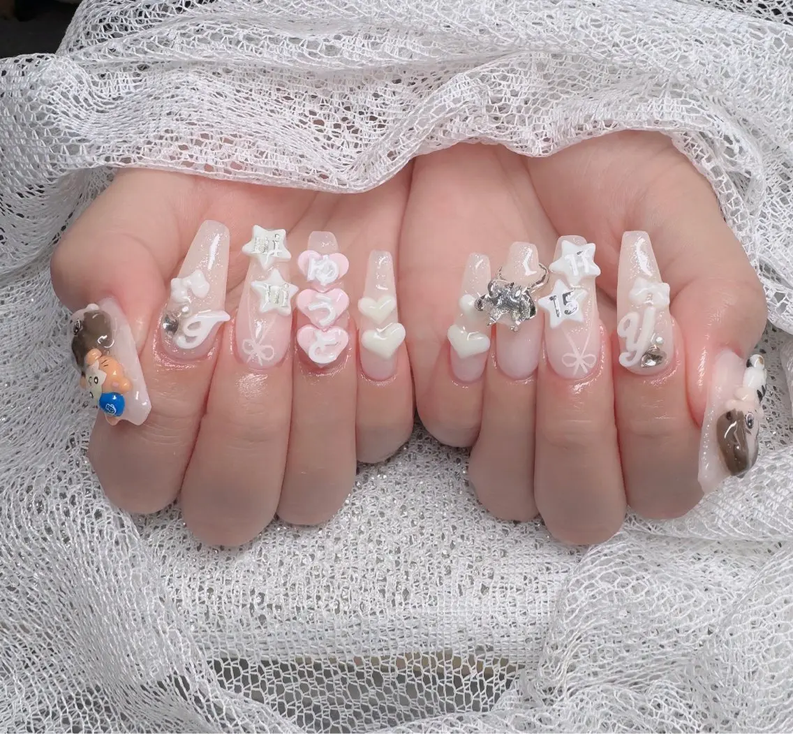 ネイル オーロラネイル フレンチネイル ジェルネイル ハロウィン キラキラネイル H.baby Nail Salonのネイルデザイン