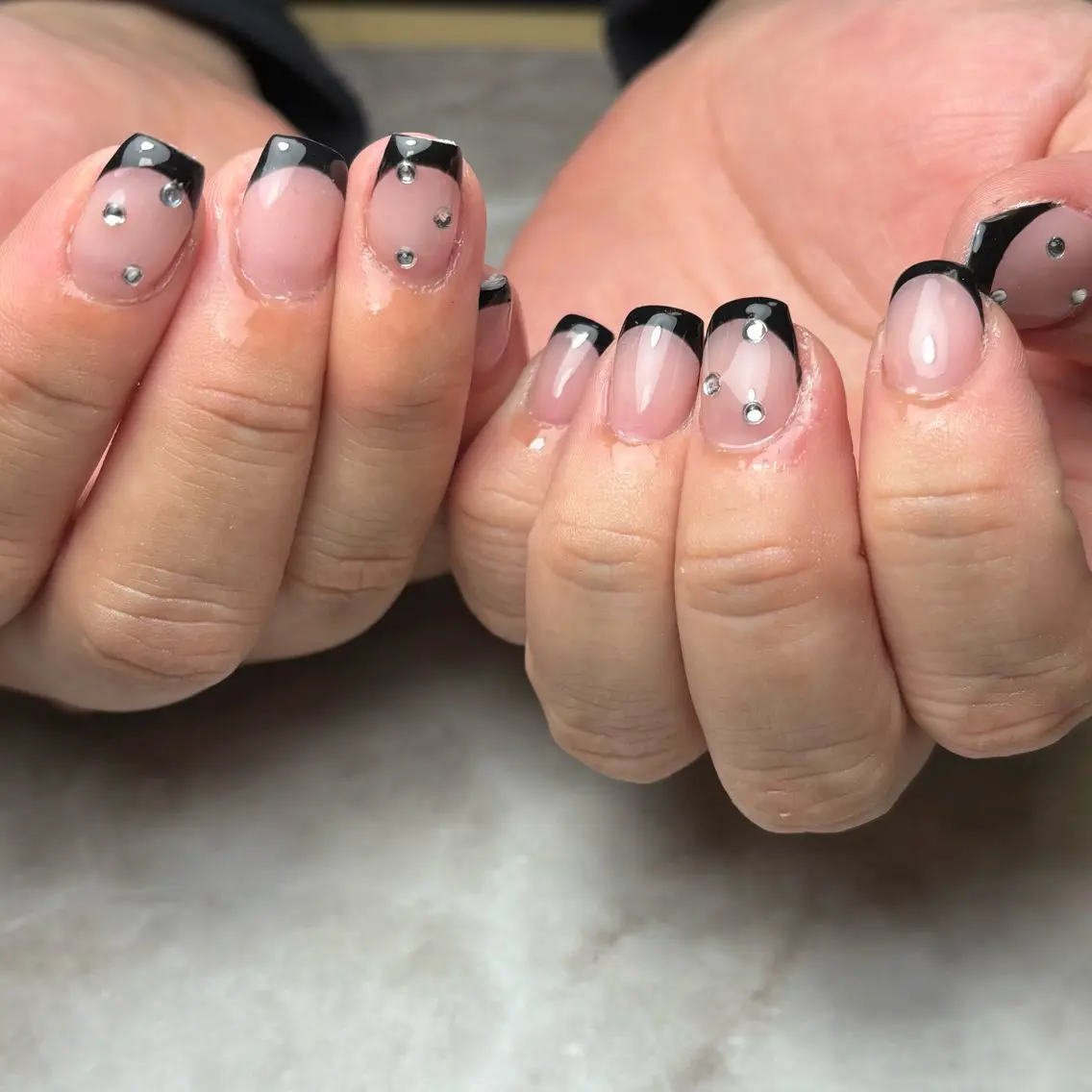 ネイル フレンチネイル ハンドネイル NAILSALON en+沖縄市美原のネイルデザイン