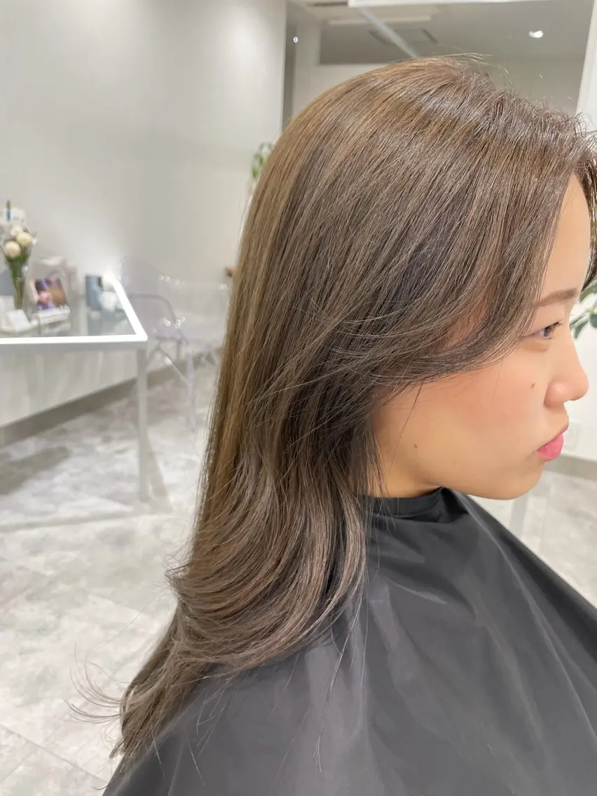 ロング カラー グレージュ カット ヘアカラー ⭐トレンドカット&カ ラーCocoro🪿のヘアスタイル