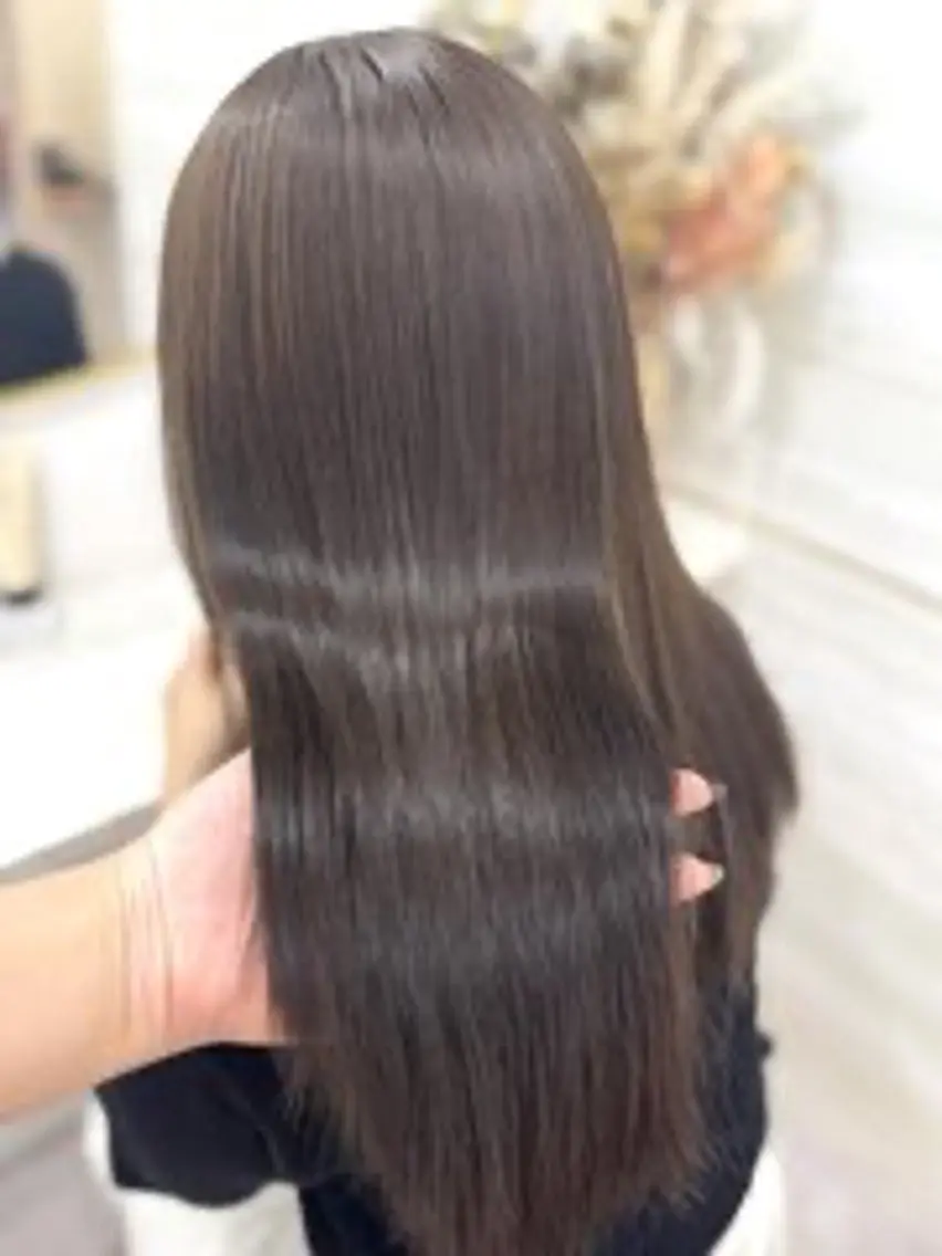 ロング カラー elu あやね💜 🫧カラー・縮毛矯正のヘアスタイル