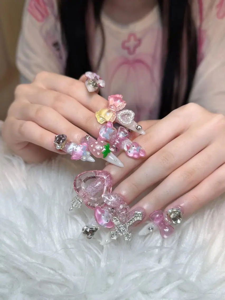 ネイル ハンドネイル NIE MoMoのネイルデザイン