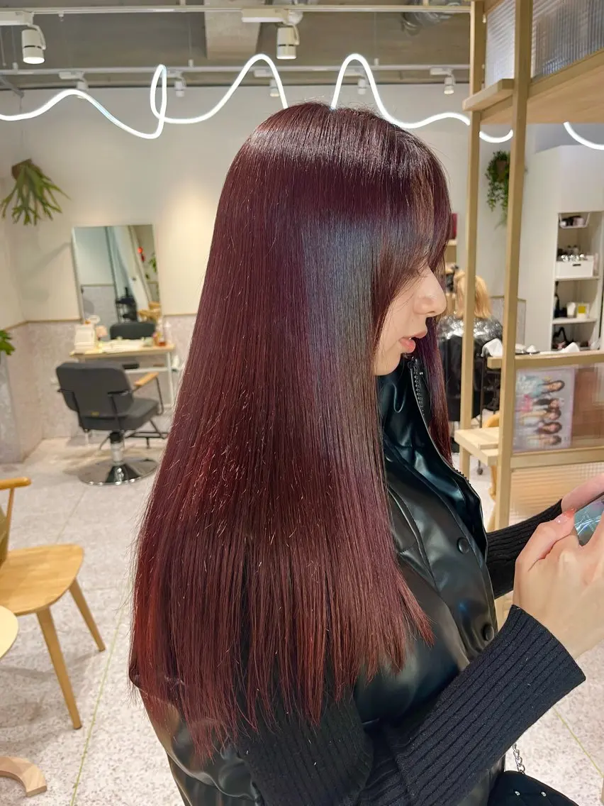 ロング カラー ダブルカラー イヤリングカラー ハイトーンカラー インナーカラー レッドカラー ヘアカラー トリートメント 髪質改善&艶カラー/ ほんだあみ (♡)のヘアスタイル