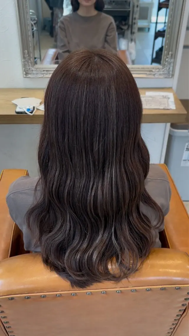 ロング カラー ベージュカラー 万司 来望のヘアスタイル