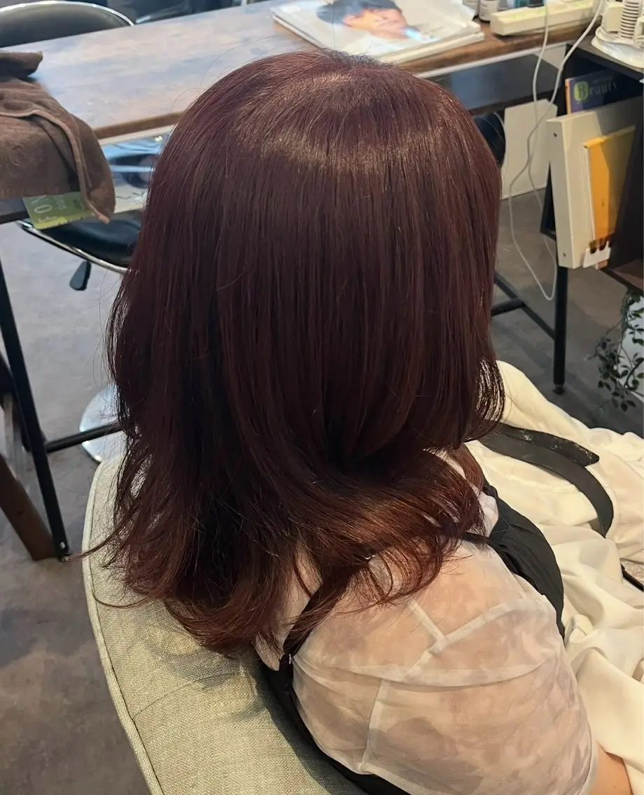 ミディアム カラー 比嘉 マリンのヘアスタイル