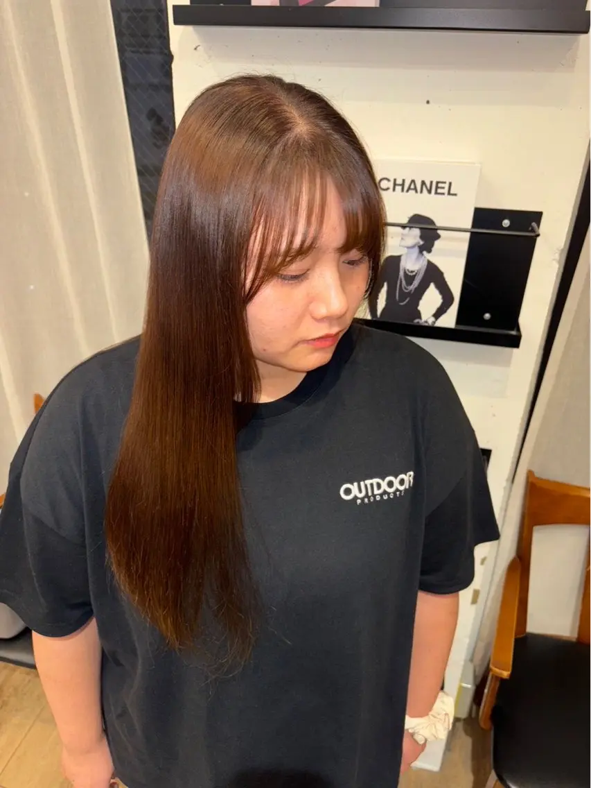 カラー 新原 陽那のヘアスタイル