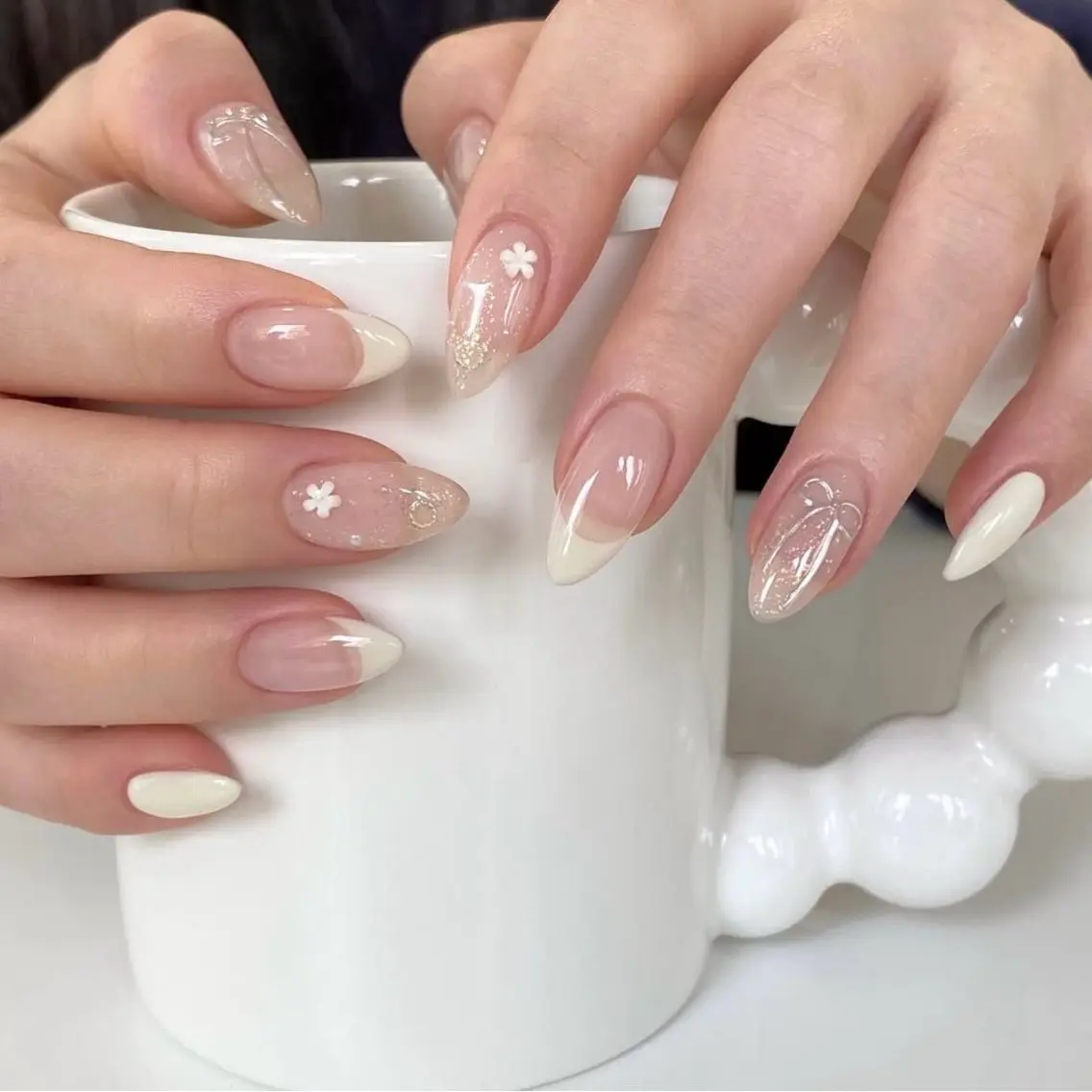 ネイル 長さ出し フレンチネイル グラデーション 卒業式 マグネットネイル MIHANA NAILのネイルデザイン