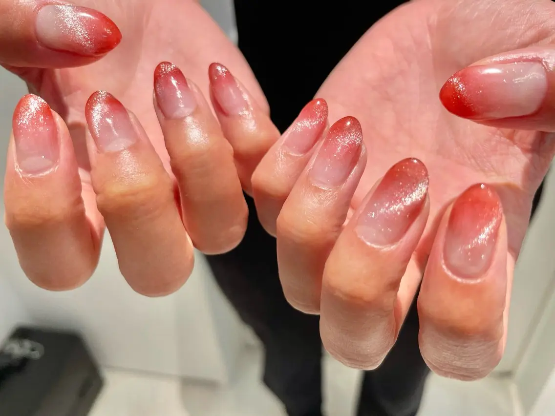 10本マグネットネイル💅★*お好きなカラージェル1色をお選び頂き、その上からマグネットをかけてうるキラな爪先に✨️の写真