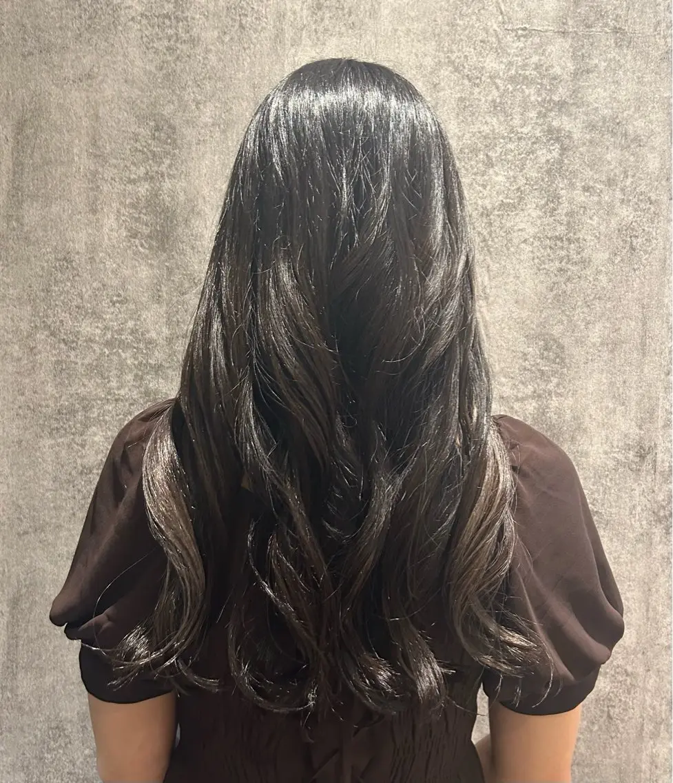 ロング カラー イヤリングカラー シルバー 太田 鈴佳のヘアスタイル