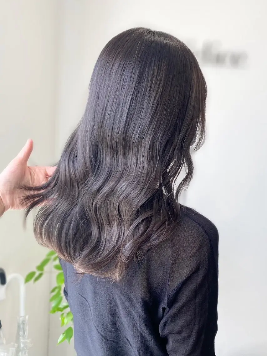 セミロング カラー ブリーチ 透明感カラー ダブルカラー ハイライトカラー インナーカラー ヘアカラー トリートメント VIMhair天神店 縮毛矯正 ハイライトのヘアスタイル