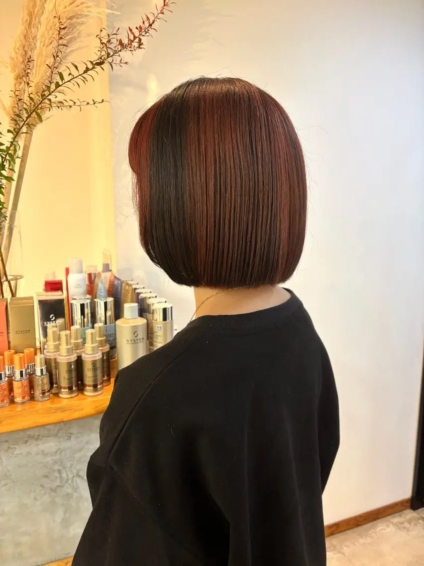 ショート 透明感カラー🫧 高田李胡のヘアスタイル