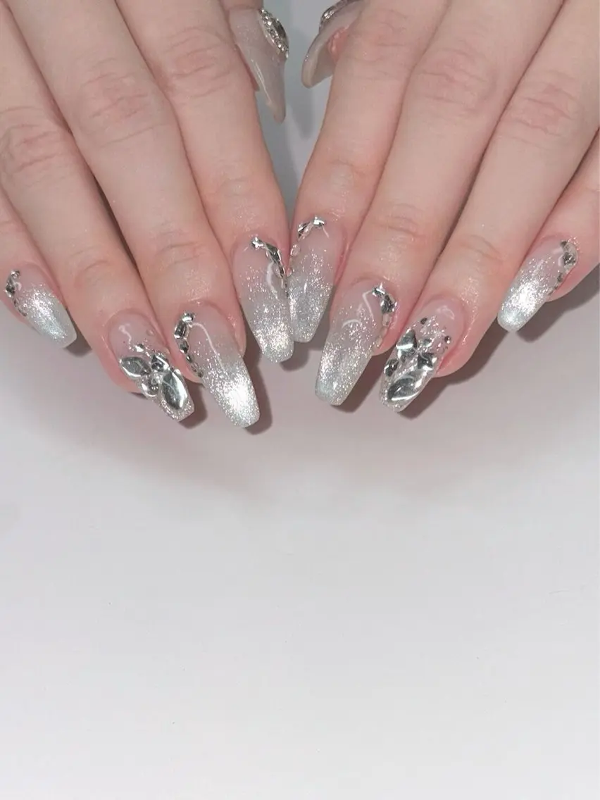 ネイル グラデーション ラメ(グリッター) マグネットネイル ミラーネイル ニュアンスネイル ハンドネイル Lumi de nailsのネイルデザイン