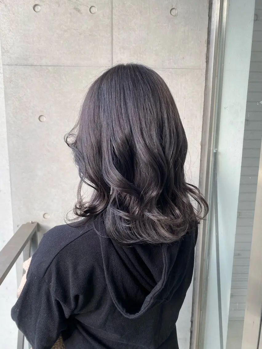 ミディアム カラー ブリーチ 透明感カラー グレージュ ヘアカラー トリートメント 【ROA】 MISUZU✨のヘアスタイル