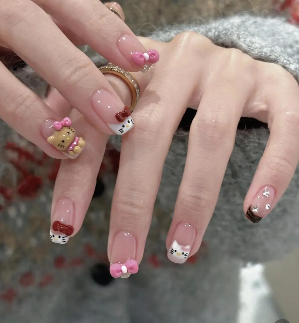 ネイル ハンドネイル ハンドケア 🍑 momo_nailのネイルデザイン