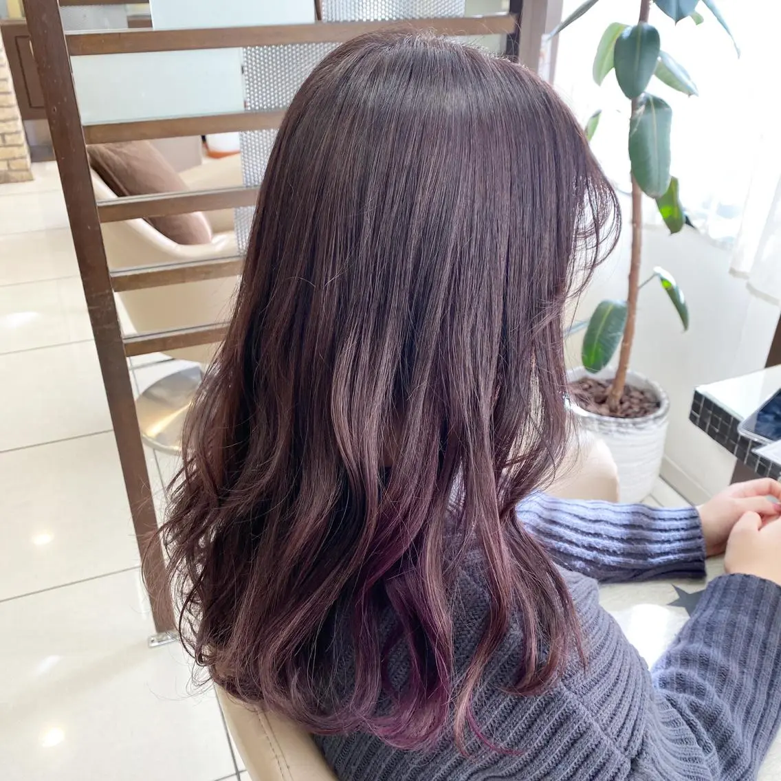 セミロング カラー シールエクステ✨️韓 国羽エクステ🪽和希のヘアスタイル