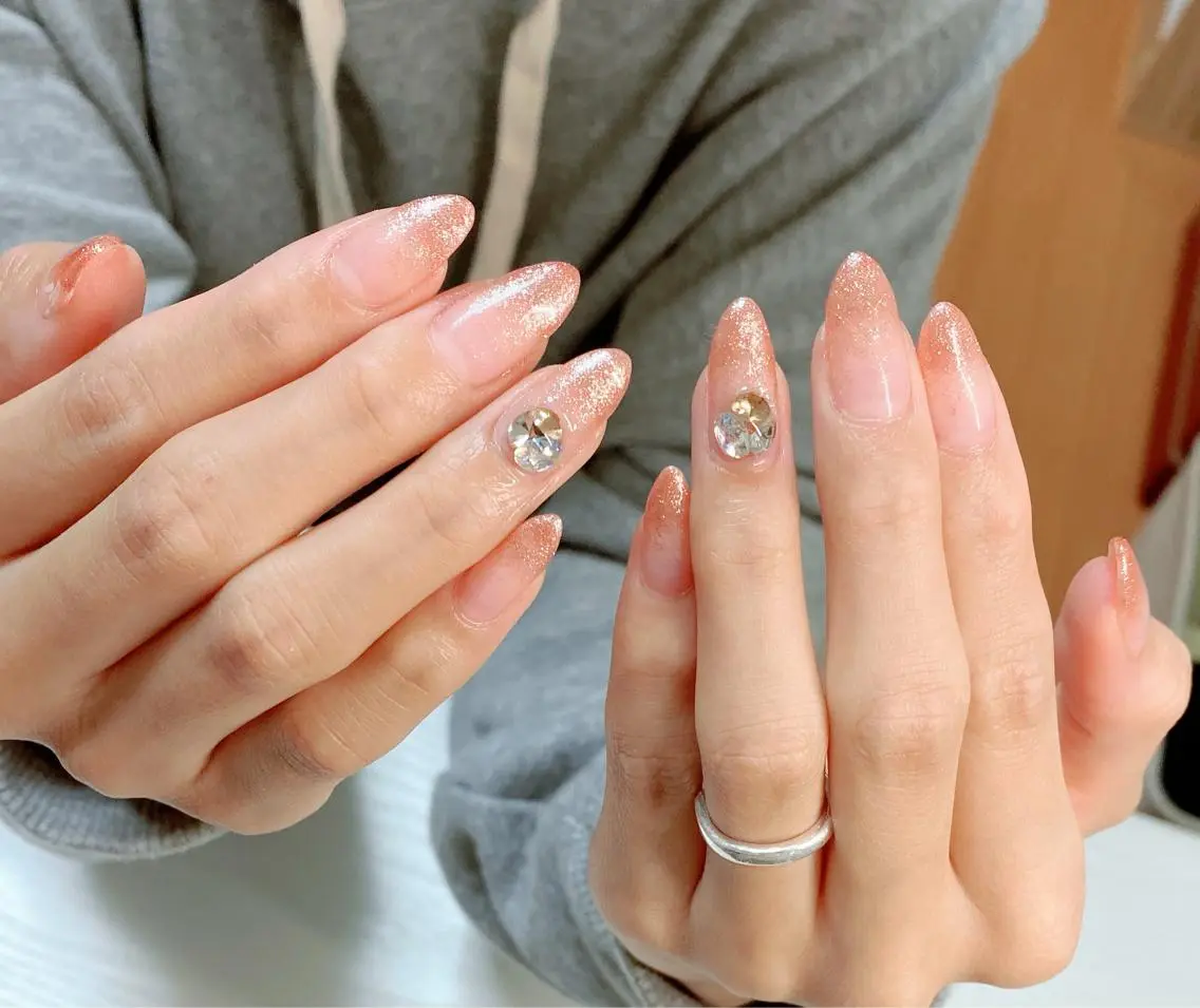 ネイル ストーンネイル 5/18〜LAU newのマツエク・マツパデザイン