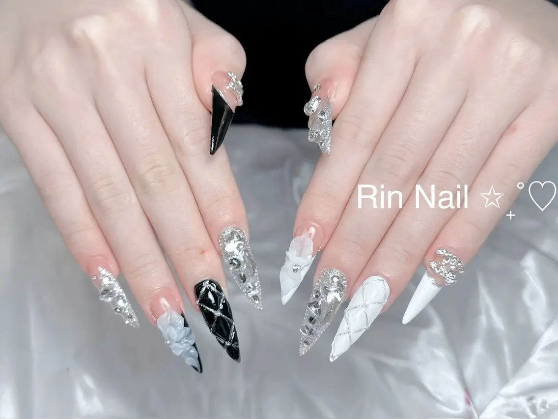ネイル アートネイル 成人式 ロングネイル スカルプネイル ネイルチップ ハンドネイル Rin Nail 新大久保店のネイルデザイン