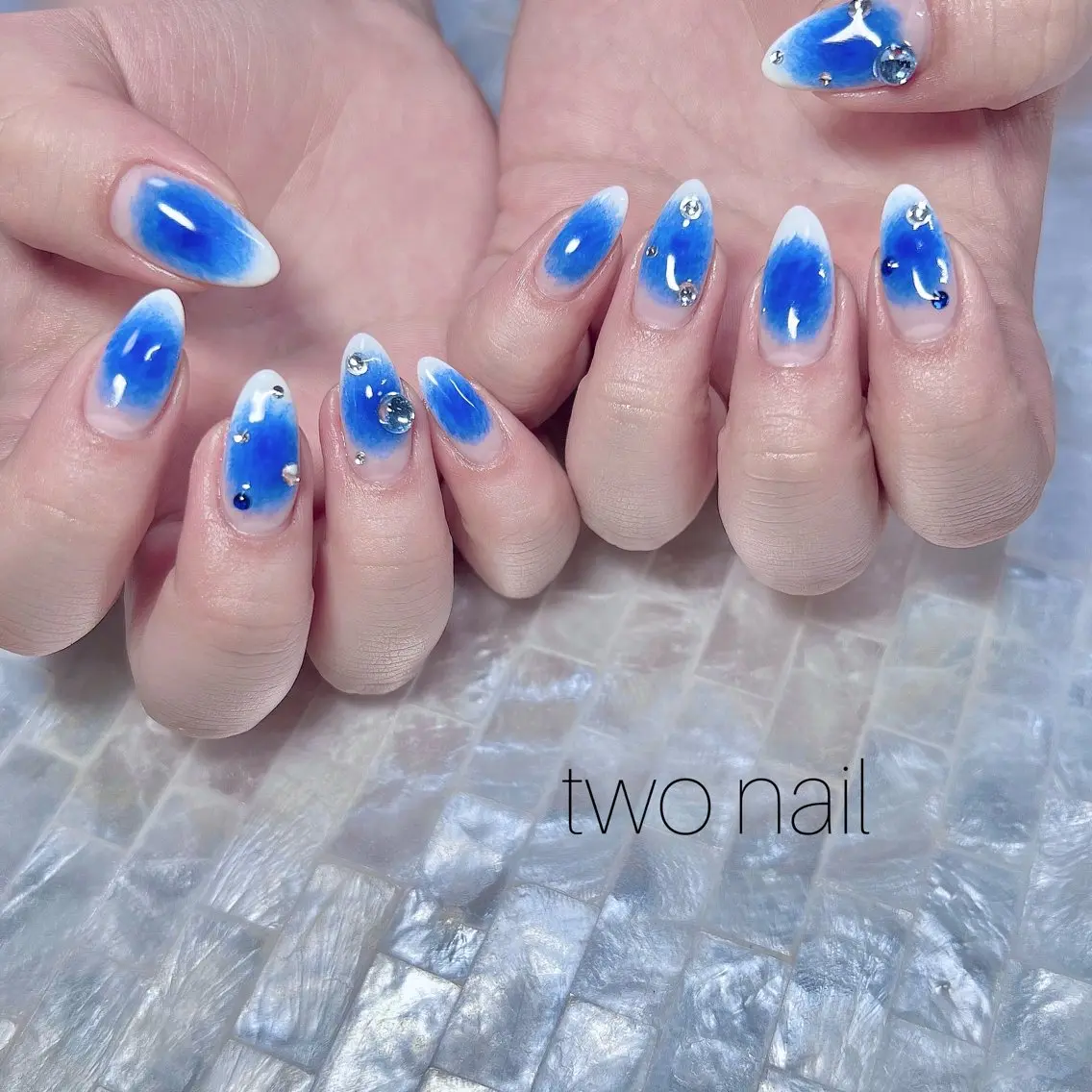 ネイル アートネイル ネイルチップ ホワイト ハンドネイル two nailのネイルデザイン