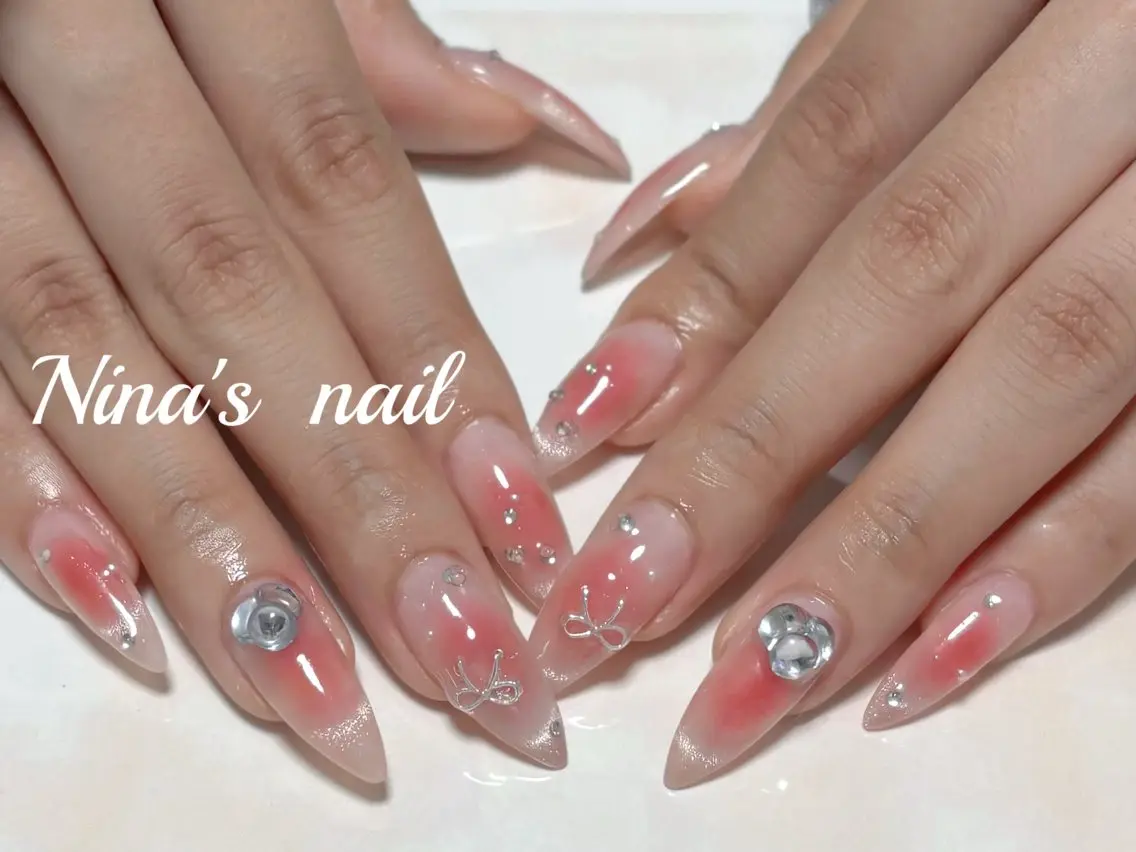 ネイル チークネイル マグネットネイル ハンドネイル Nina's nailのネイルデザイン