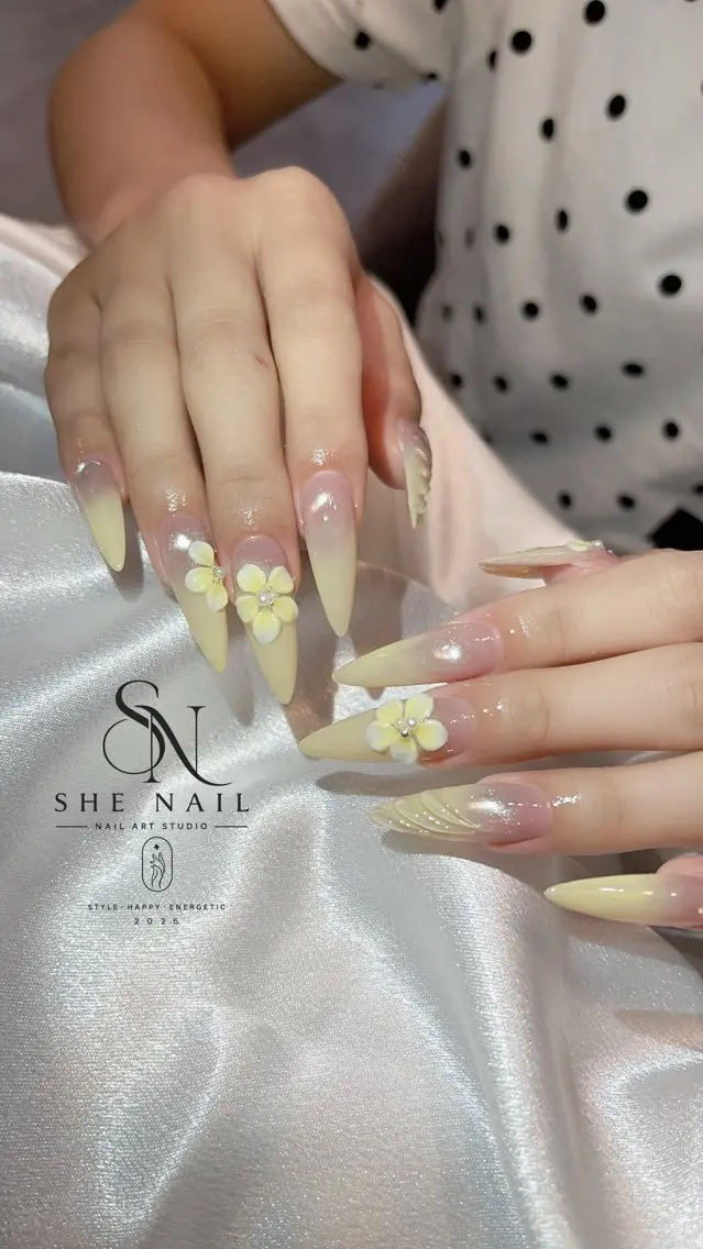 ネイル ハンドネイル 博多 SHE Nailのネイルデザイン