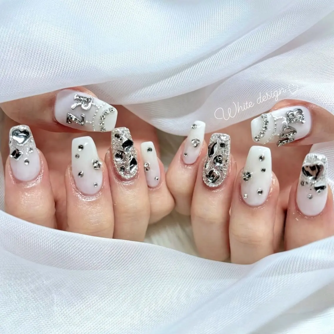 ネイル ハンドネイル Sii nail 🤍SAKIのネイルデザイン