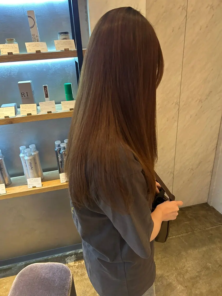 ロング カラー ベージュカラー ブラウンカラー ショコラベージュ 透明感カラー レイヤーカット カット ヘアカラー トリートメント 透明感ブラウン/艶髪 KIKOのヘアスタイル