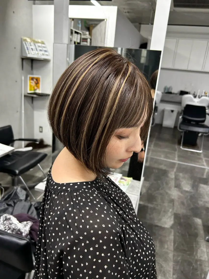 ミディアム ハイライト ブリーチ🐰インナー ♡ハイライト♡綾🐰のヘアスタイル