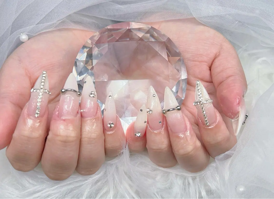 ネイル アートネイル オーロラネイル チークネイル 長さ出し フットネイル Miya _nailのネイルデザイン