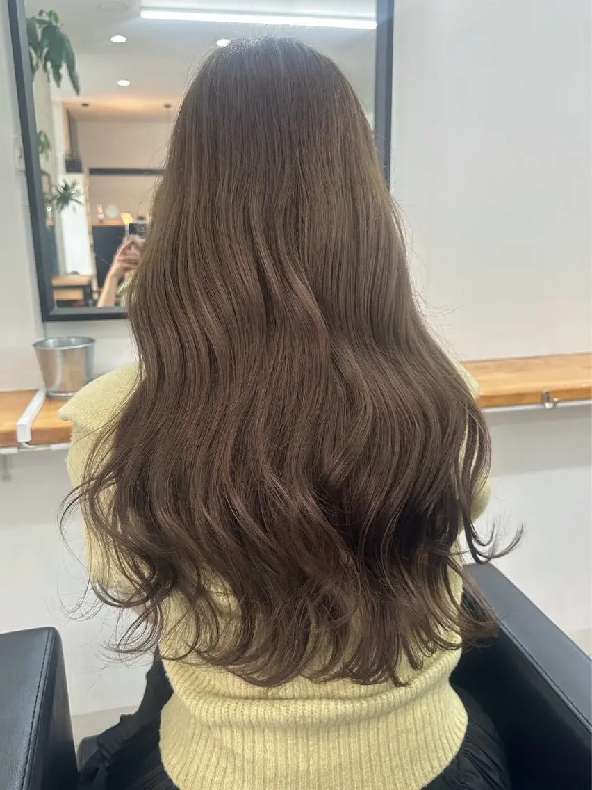 ロング カラー 黒髪 ブリーチ ダブルカラー ブリーチなしカラー オリーブカラー ヘアカラー トリートメント 🎀透明感 カラーHiROEのヘアスタイル
