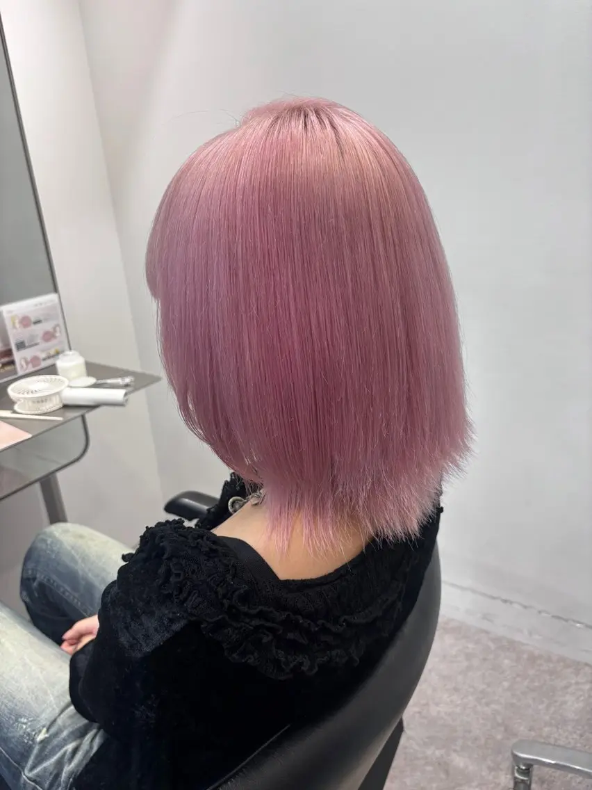 ショート ヘアカラー NATSUMI / cinqのヘアスタイル