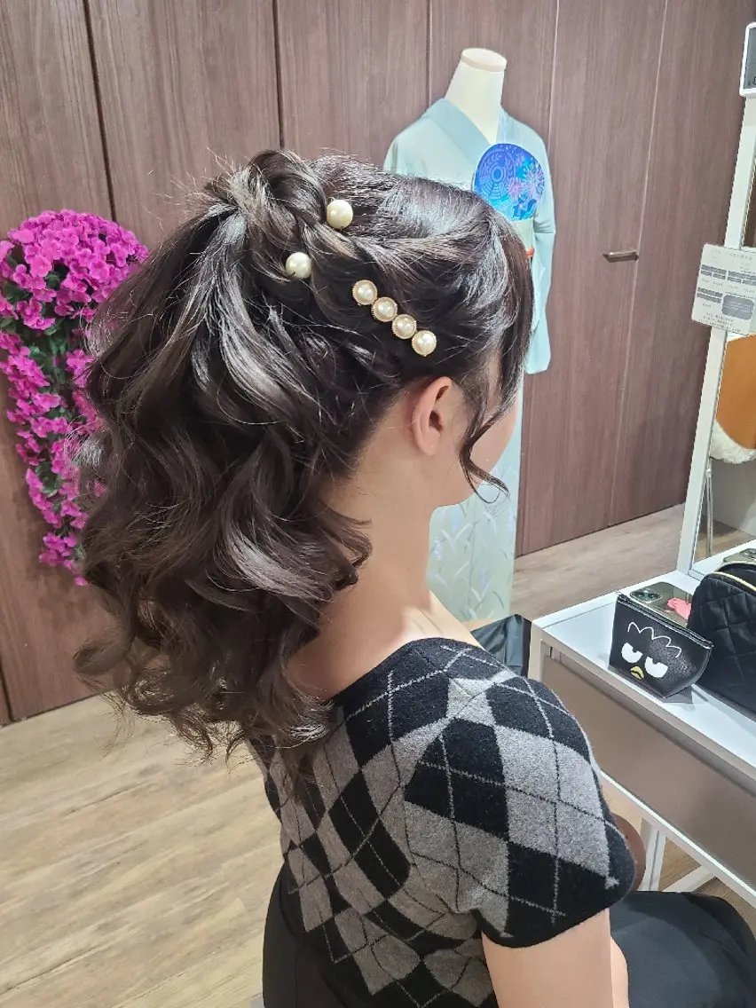 09:00～11:00　ヘアセットの写真