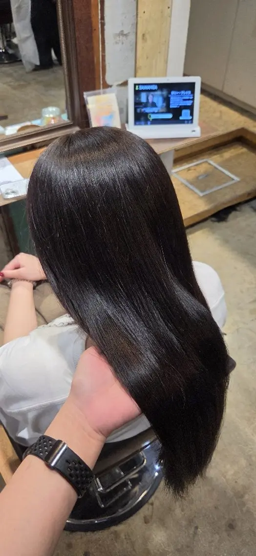 ロング カラー 谷岡 沙也佳のヘアスタイル