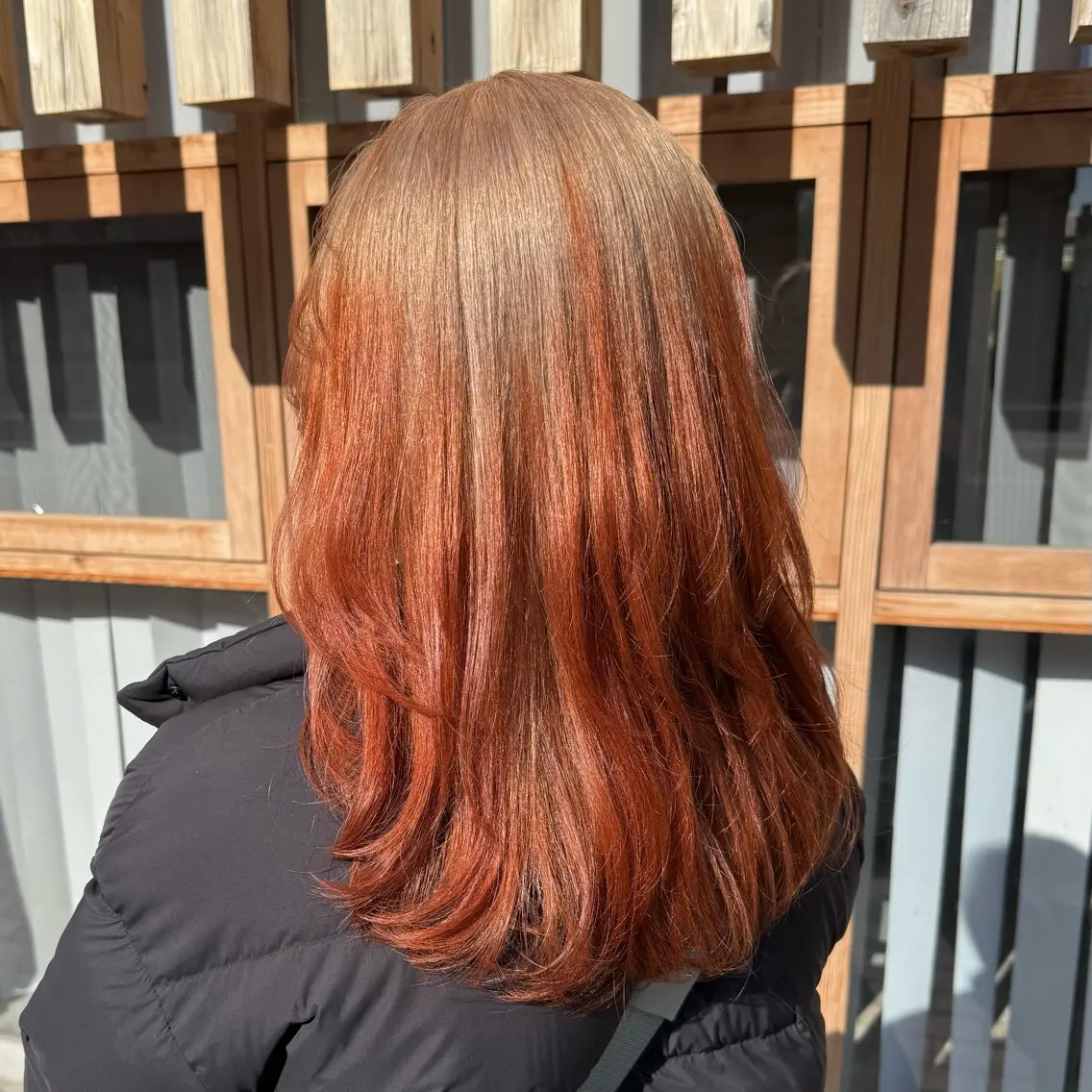 ロング カラー ベージュカラー デザインカラー ダブルカラー オレンジ オレンジベージュ カット ヘアカラー トリートメント cipre シンモン チナリのヘアスタイル