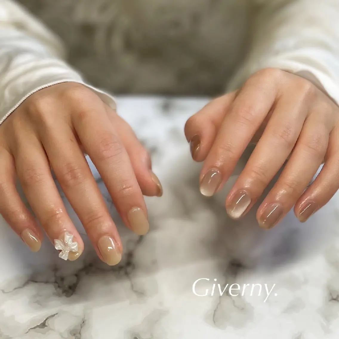 ネイル マグネットネイル リボン 春ネイル ハンドネイル Giverny .のネイルデザイン